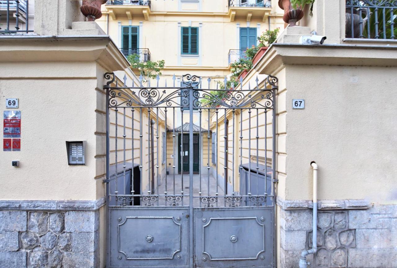 Ferienwohnung Iflat Dimora Giardino Inglese Palermo Exterior foto